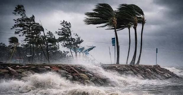 বজ্রবৃষ্টির পূর্বাভাস, সতর্ক থাকুন ৯ জেলার বাসিন্দারা