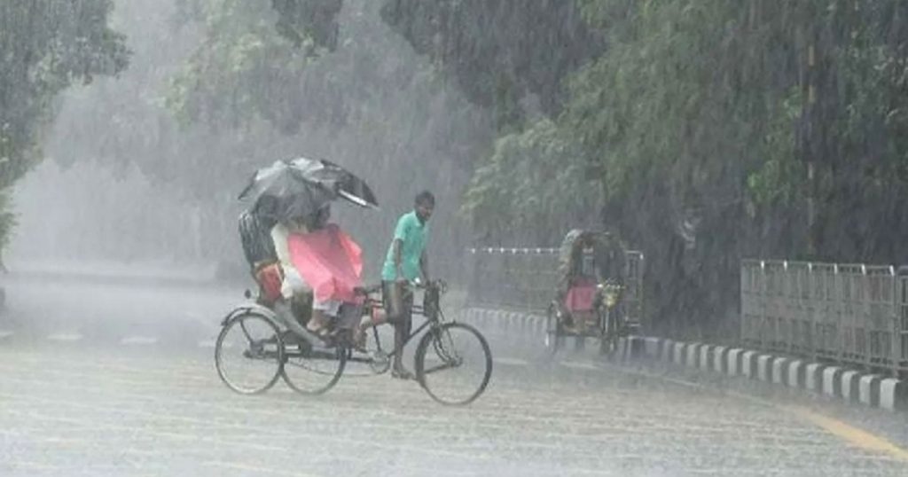 শনিবার থেকে বাড়তে পারে বৃষ্টি, সতর্কবার্তা আবহাওয়া অফিসের