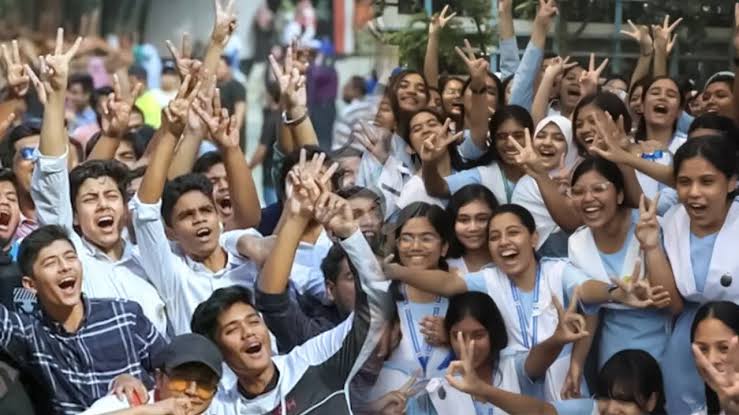 এসএসসি ফল ২০২৬: পাসের হার ৬২.২৫% জিপিএ-৫ পেল ১.১৬ লাখ