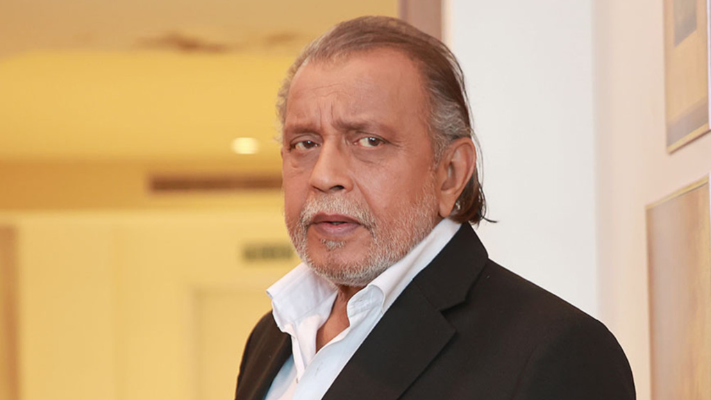 হাসপাতাল থেকে অবশেষে ঘরে ফিরলেন মিঠুন চক্রবর্তী