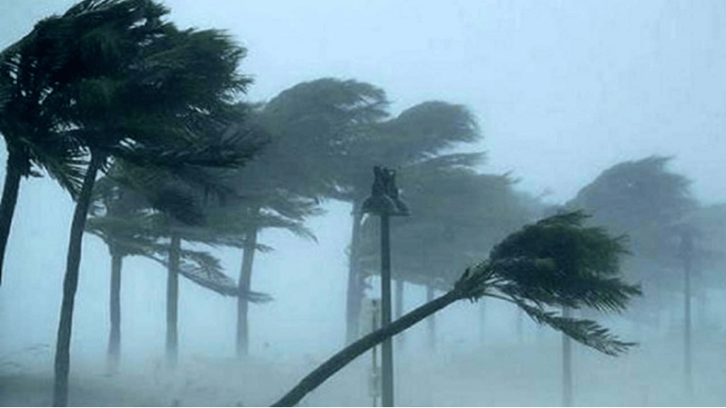৬ জেলায় ৬০ কিমি বেগে ঝোড়ো হাওয়ার আশঙ্কা সতর্কসংকেত